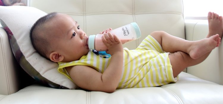 BPA Free Sippy Cup To Feed Your Baby Healthily
