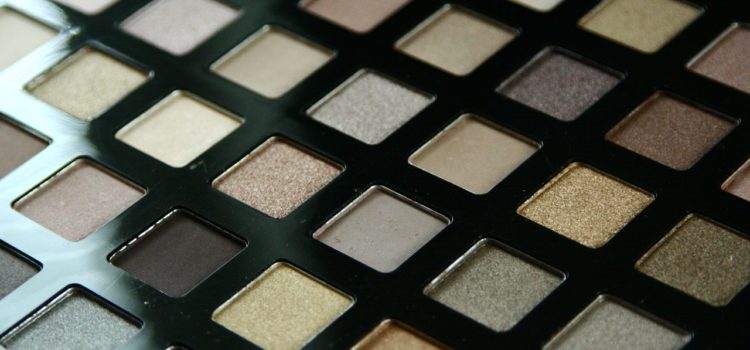 Talc-Free Eyeshadow Palettes – No Chemicals In Your Eye Makeup